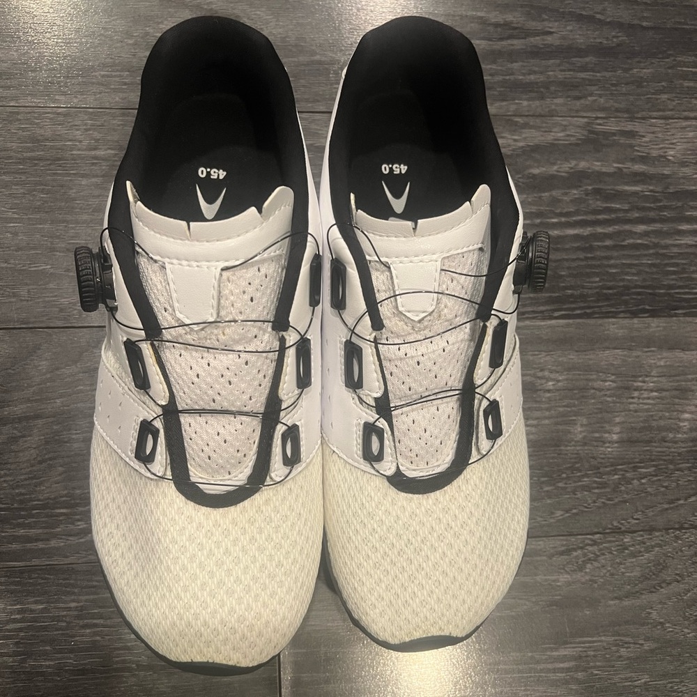 Like New Lake Cycling Shoes in Men’s Size 12